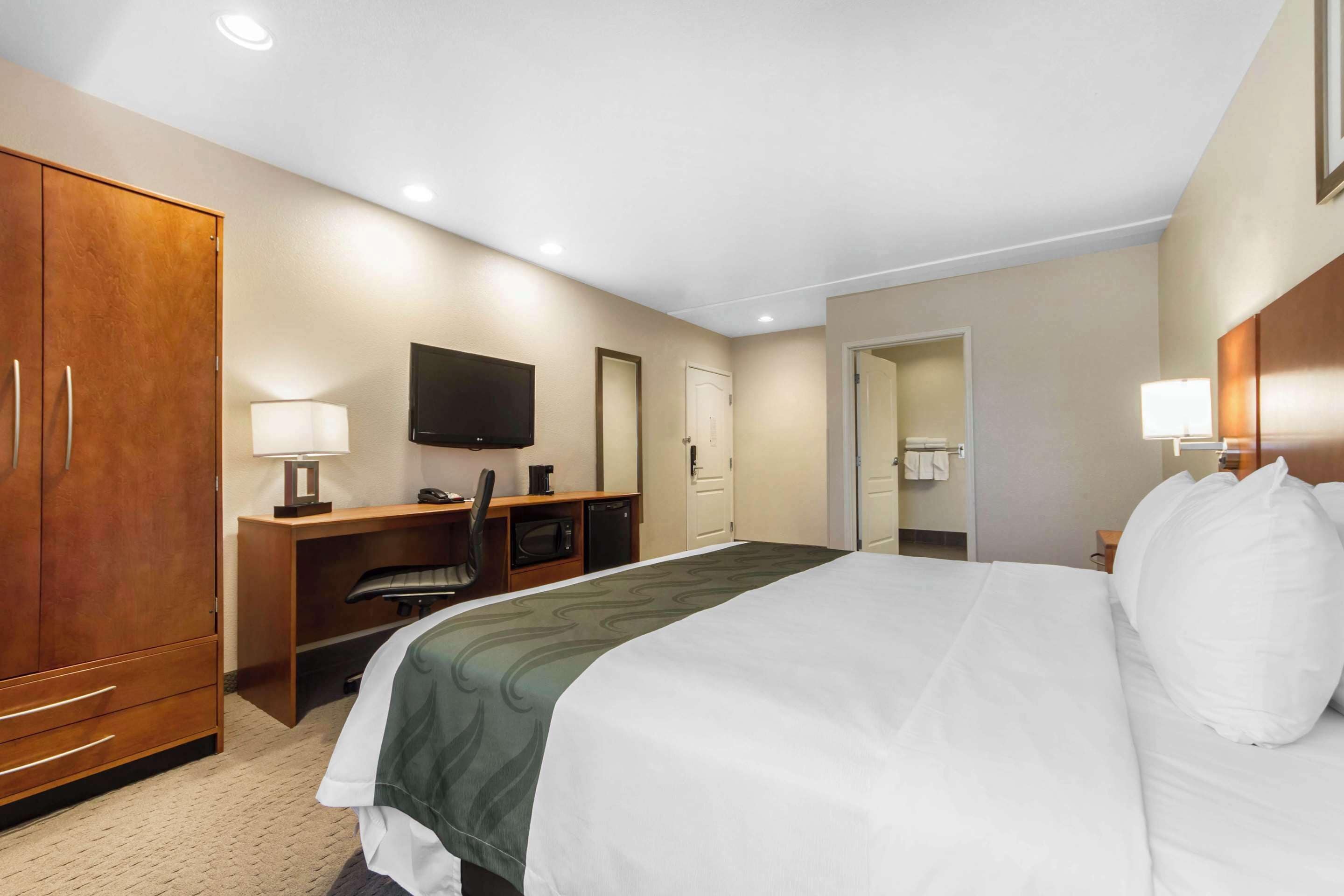 room, 1 king bed, accessible, non smoking | iron/ironing board, cots/infant beds, rollaway beds, free wifi