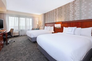 Premium bedding, in-room safe, desk, blackout drapes