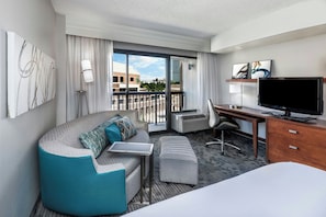 Premium bedding, in-room safe, desk, blackout drapes