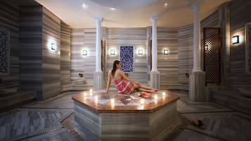 Couples treatment room(s), sauna, hot tub, steam room