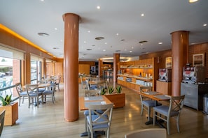 Breakfast, lunch, dinner served; Mediterranean cuisine