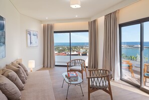 Signature One Bedroom Seaview Suite | 1 dormitorio, ropa de cama de alta calidad, edredones de plumas
