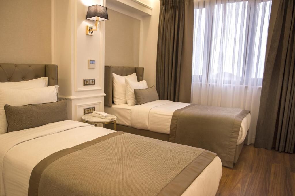 Camera Superior, vista mare | Minibar, una cassaforte in camera, una scrivania, tende oscuranti