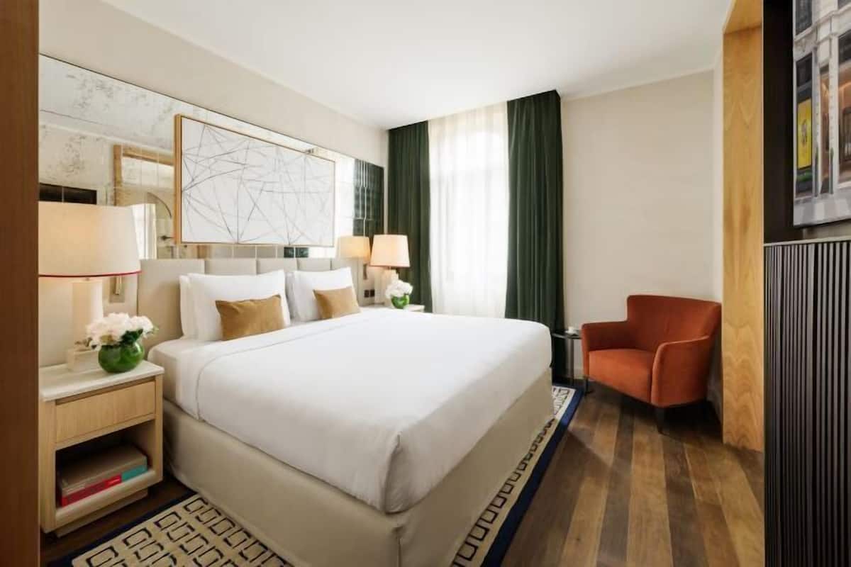 Down duvets, minibar, in-room safe, desk