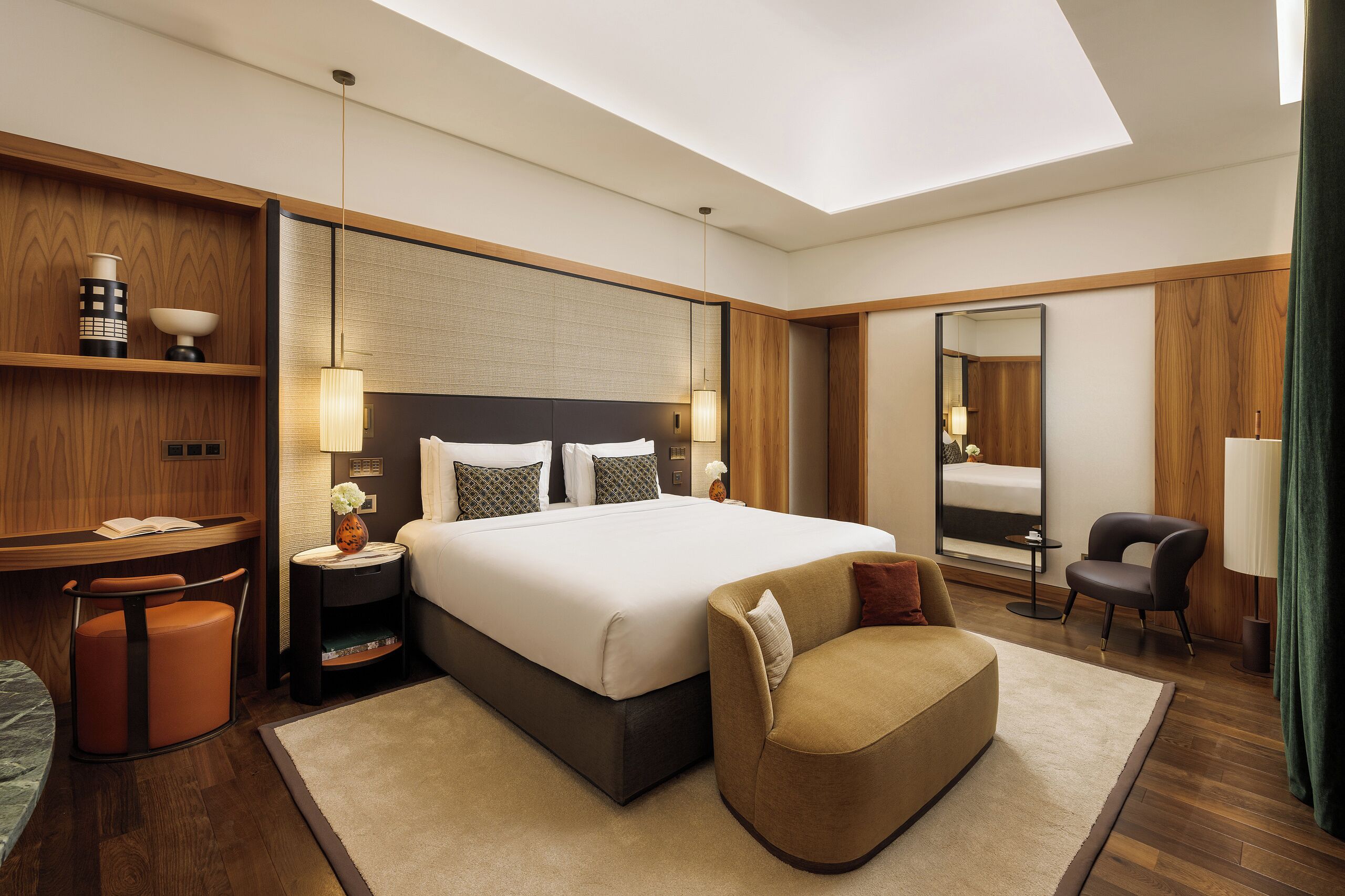 Suite (BRERA) | Down comforters, minibar, in-room safe, desk