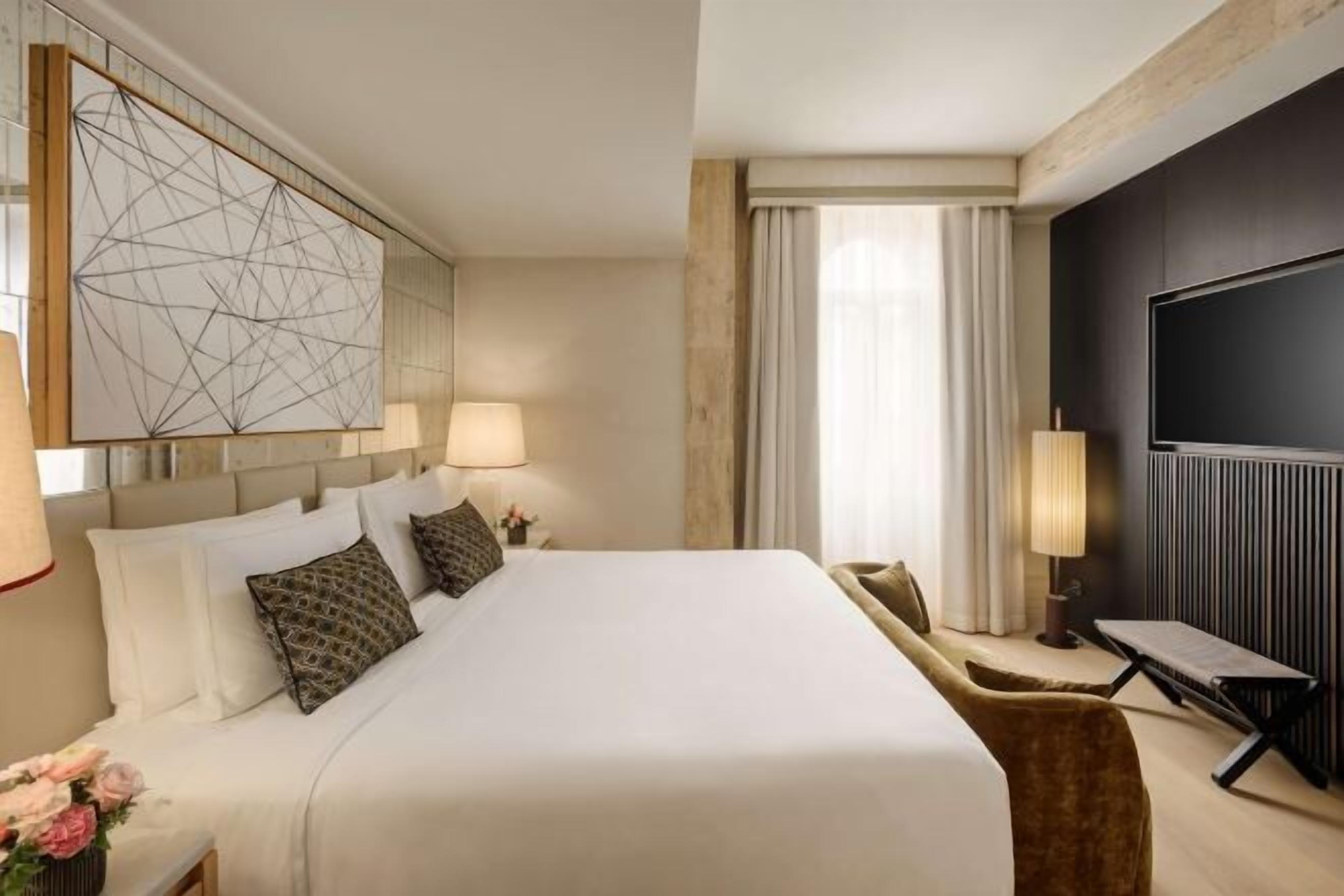 Down duvets, minibar, in-room safe, desk