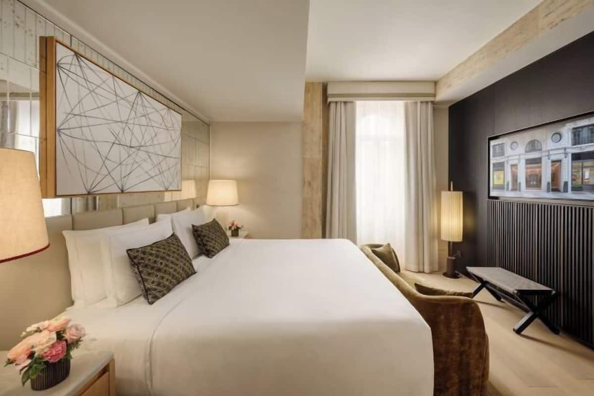 Down duvets, minibar, in-room safe, desk