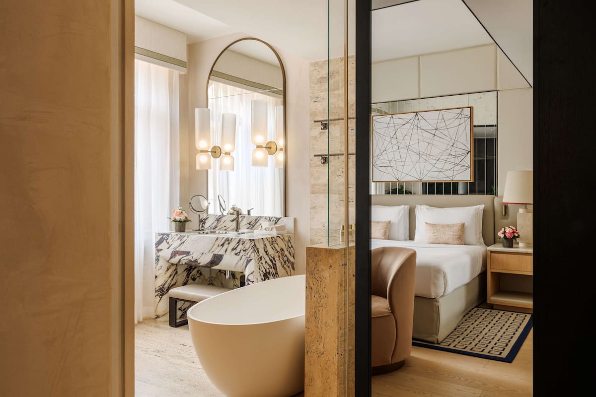 room (park king) | bathroom | designer toiletries, hair dryer, bidet, towels