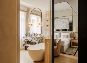 Room (Park King) | Bathroom | Designer toiletries, hair dryer, bidet, towels