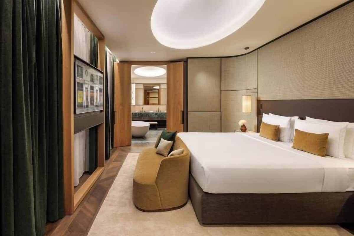 Down duvets, minibar, in-room safe, desk