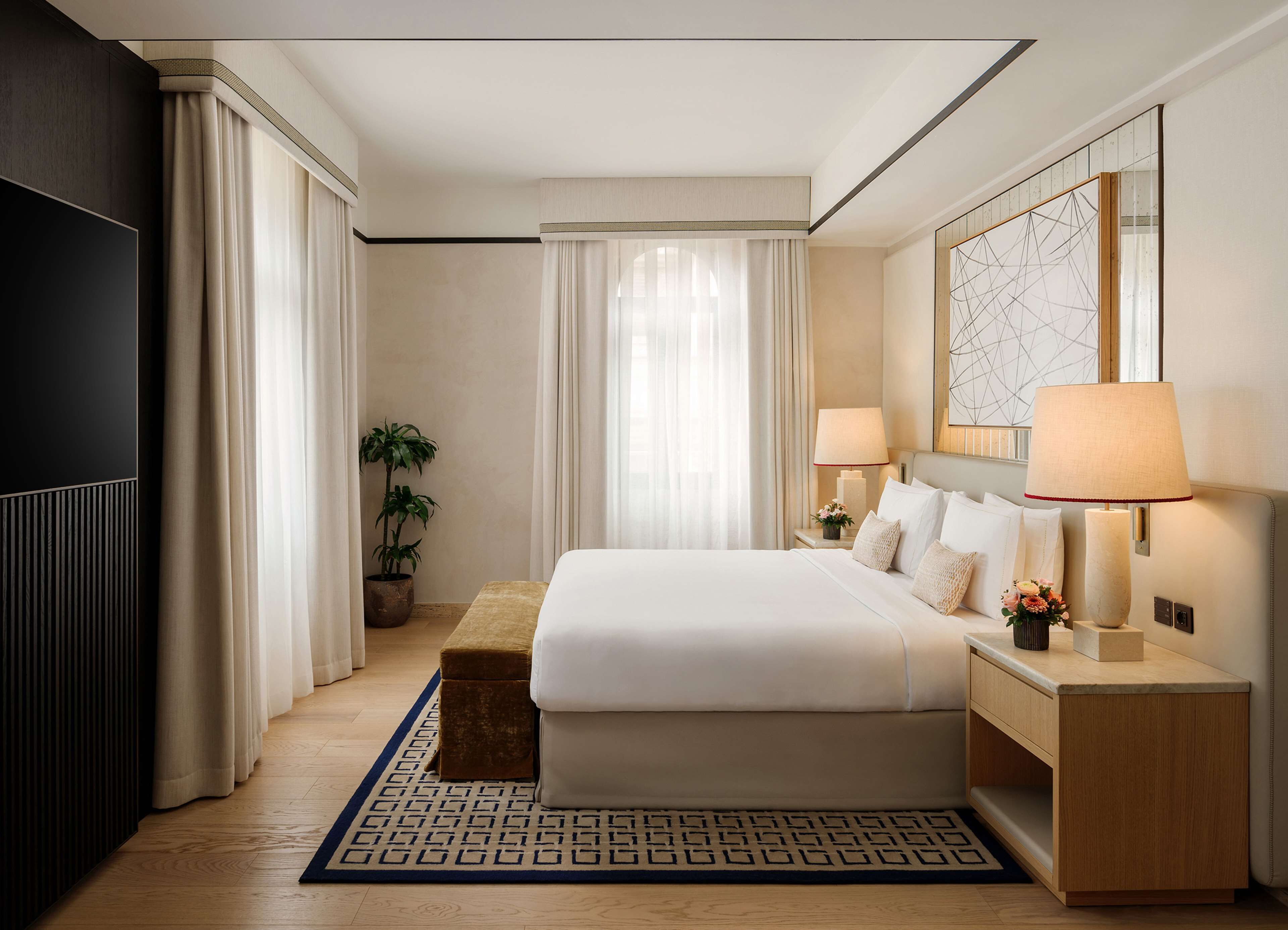 junior suite (park) | down duvets, minibar, in-room safe, desk
