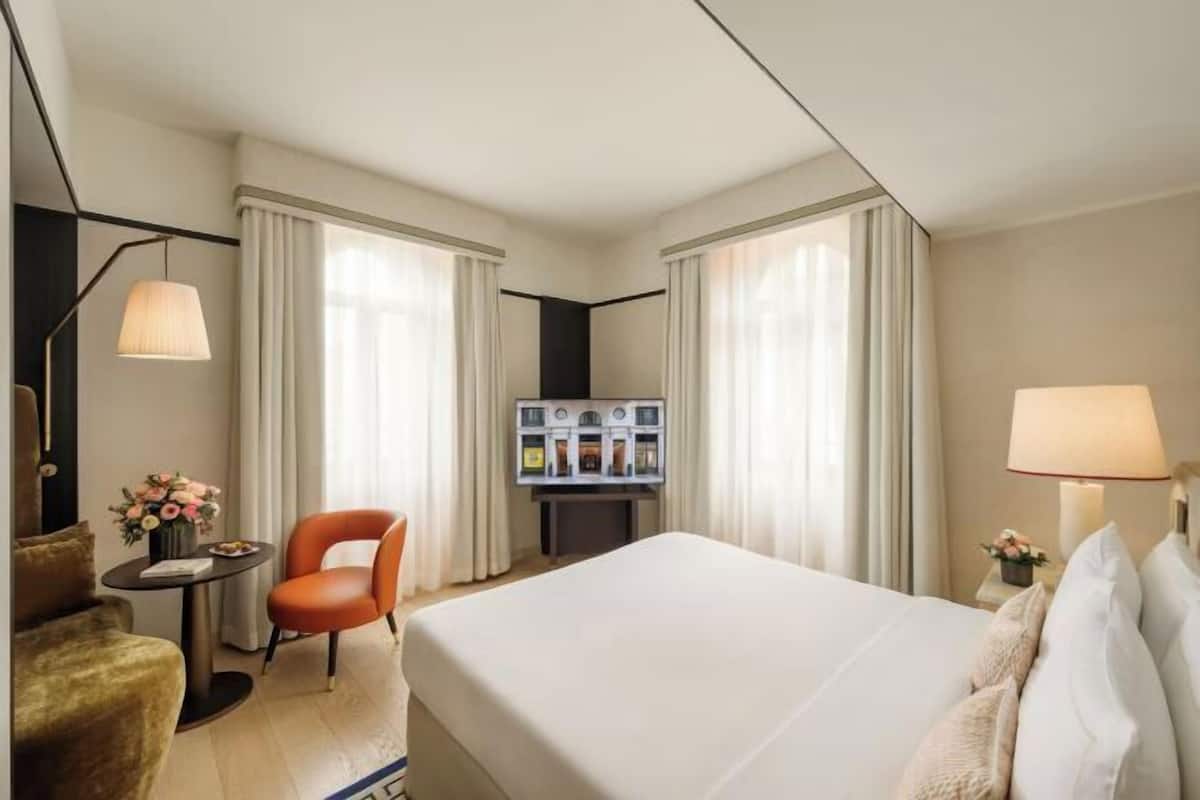 Down duvets, minibar, in-room safe, desk