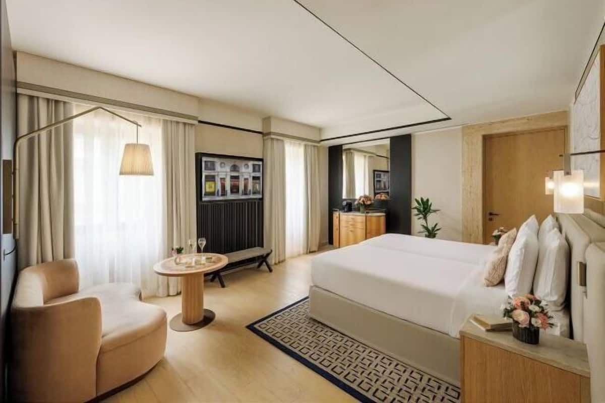 Down duvets, minibar, in-room safe, desk