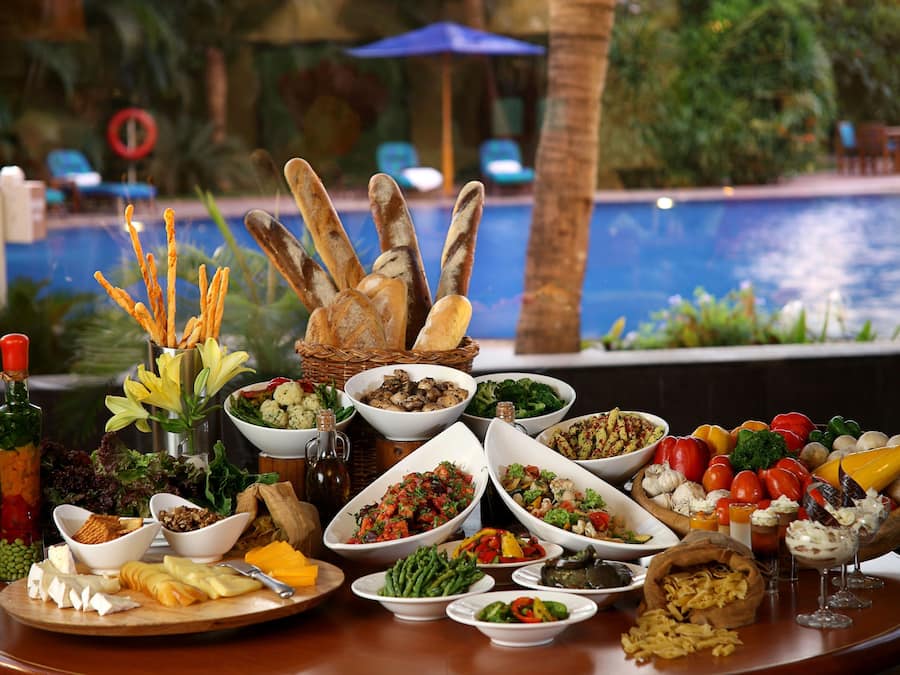 Frokostbuffé hver dag (INR 1770 per person)