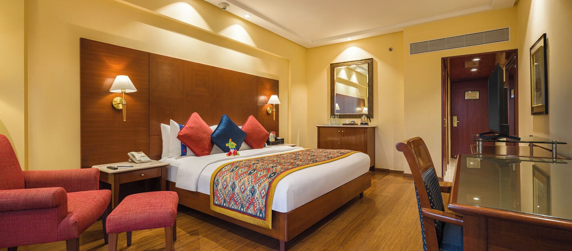 Premium bedding, minibar, in-room safe, desk