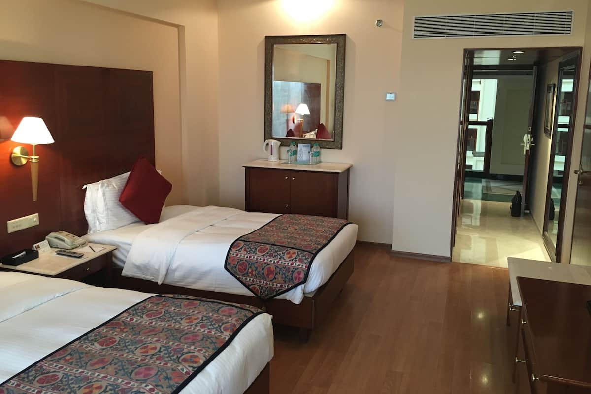 Premium bedding, minibar, in-room safe, desk