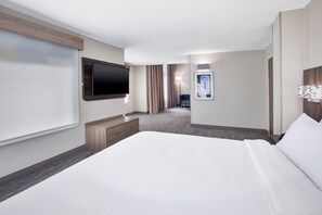 In-room safe, desk, iron/ironing board, free cots/infant beds - Holiday Inn Express & Suites W. Monroe by IHG (West Monroe)