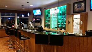 Bar (on property) - Oceanfront Lodge (Crescent City)