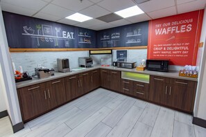 Free daily continental breakfast 