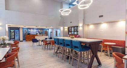 Hampton Inn & Suites Denton