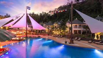 2 outdoor pools, pool umbrellas, pool loungers