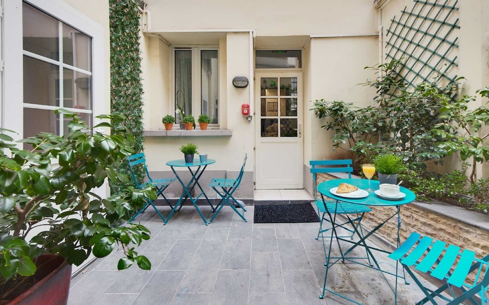 Hôtel Carladez Cambronne by null