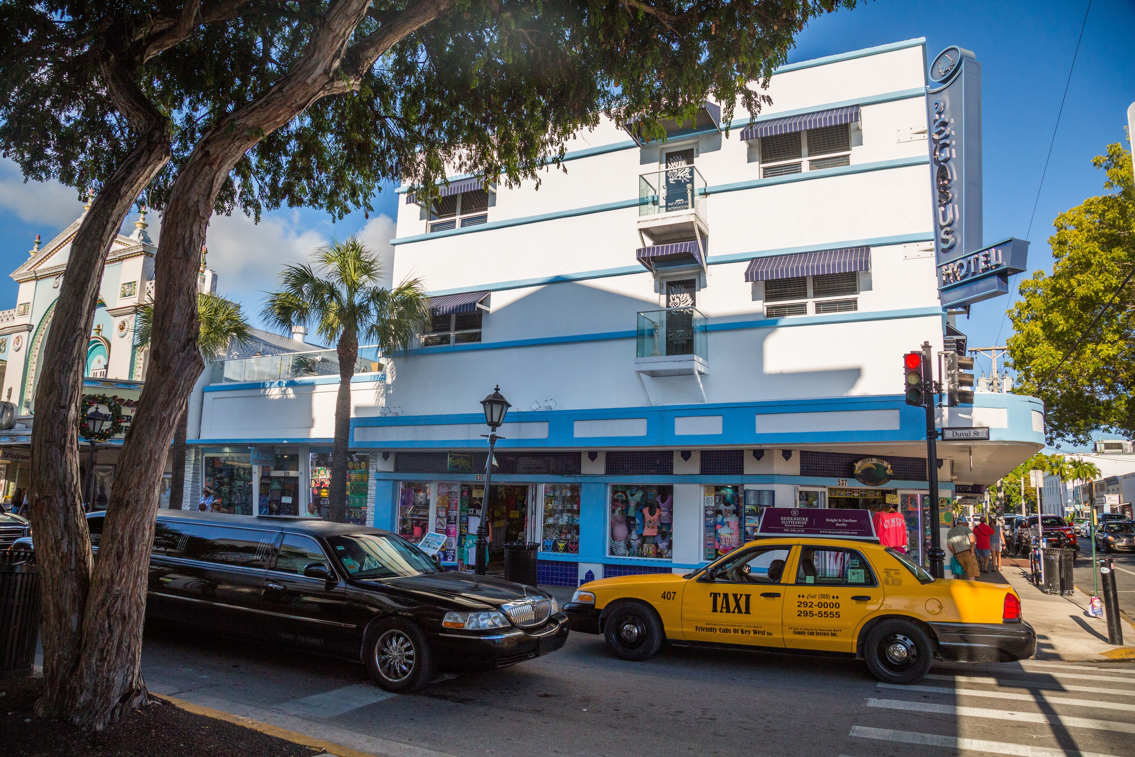 Photo - Pegasus International Hotel