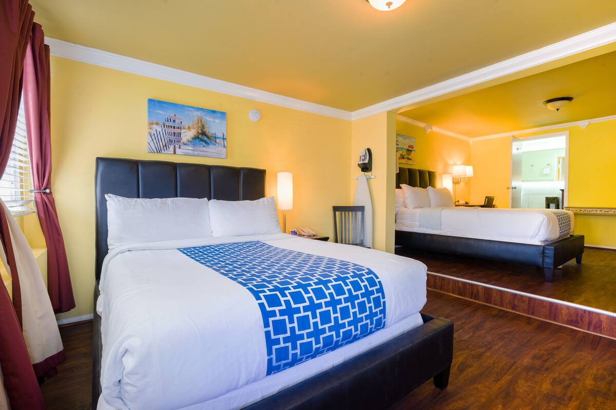 Islandview Superior Suite 2 Queen Beds w/ Sofa Bed | Premium bedding, individually decorated, individually furnished