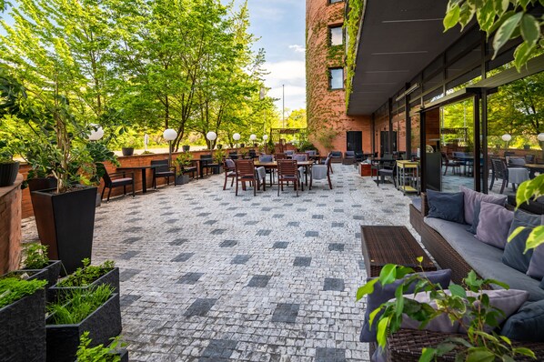 Outdoor banquet area - Hotel Expo (Prague)