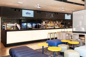 Bar (on property) - a&o Prague Rhea (Prague)