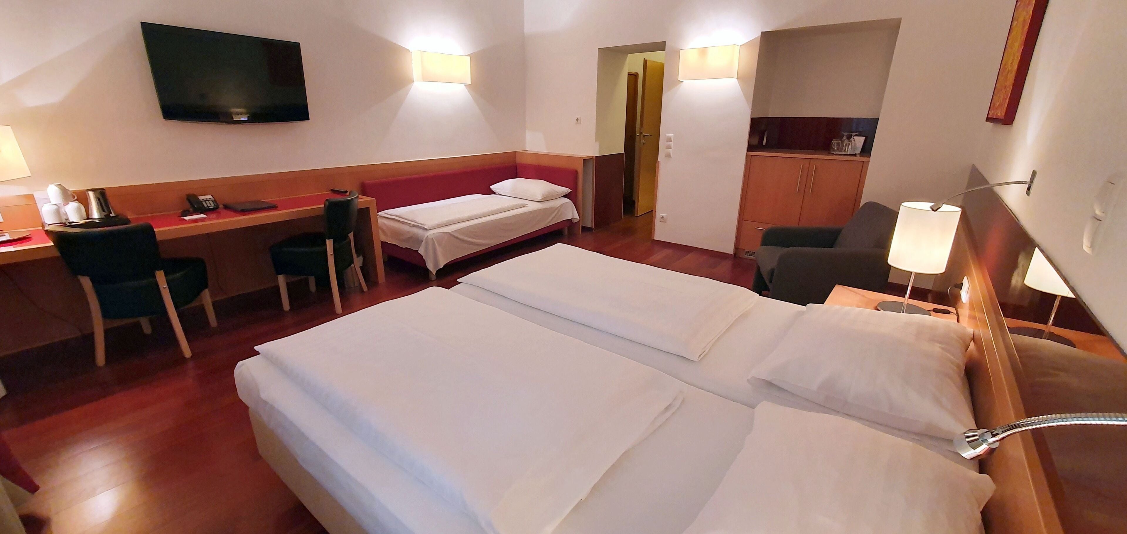 deluxe quadruple room | 1 bedroom, premium bedding, in-room safe, individually furnished