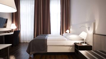 Deluxe Double Room, Garden View | Premium bedding, in-room safe, individually furnished, desk