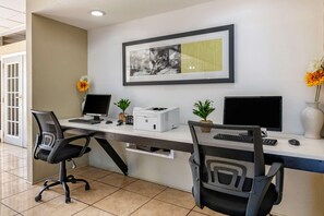 Business center - Quality Inn Zephyrhills - Dade City (Zephyrhills)