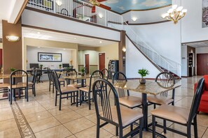 Free daily continental breakfast - Quality Inn Zephyrhills - Dade City (Zephyrhills)