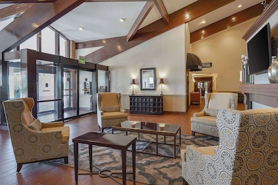 Clarion Inn Harpers Ferry - Charles Town