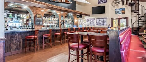 Lunsj og middag serveres, amerikanske retter