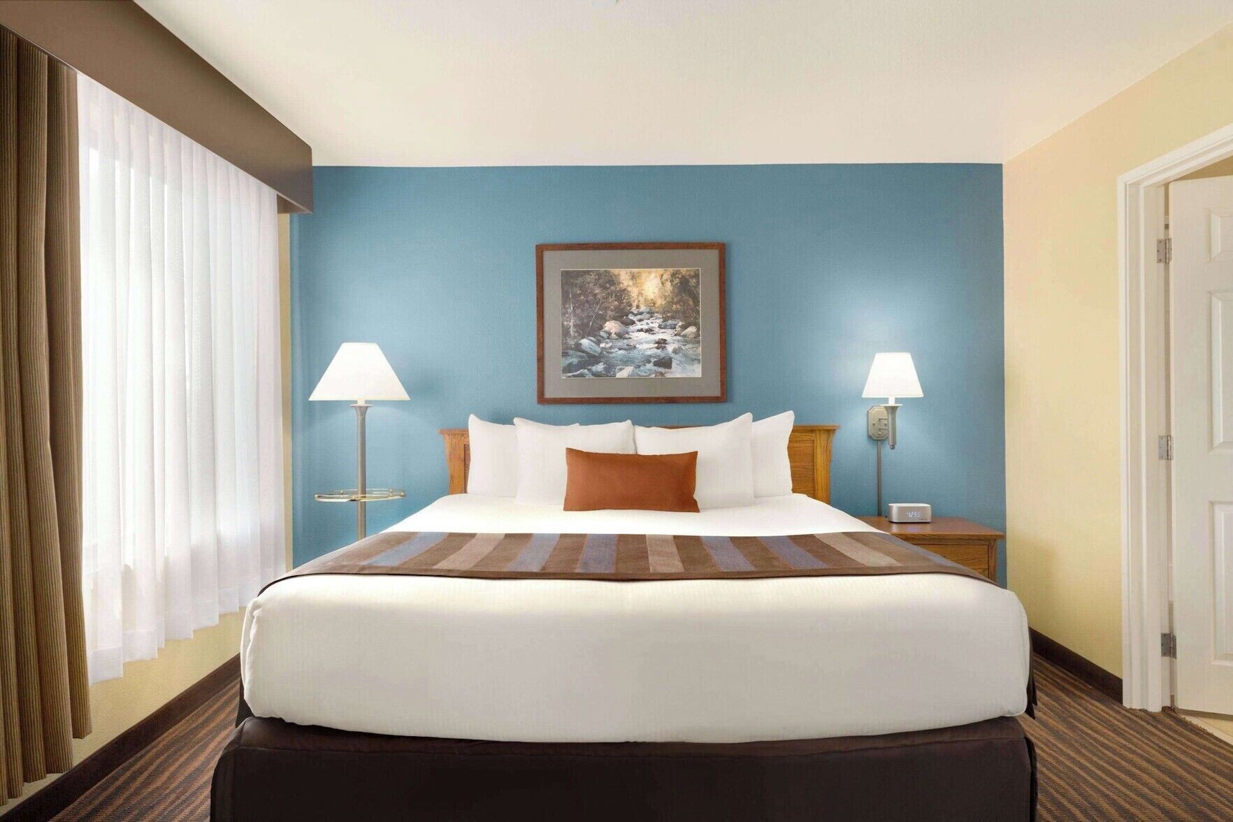 In-room safe, laptop workspace, blackout curtains, iron/ironing board