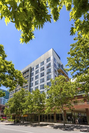 Exterior - Nesuto Canberra (Canberra)