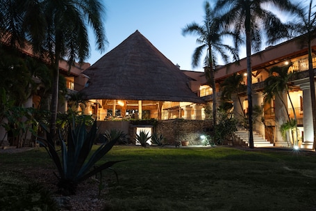 Fachada de la propiedad