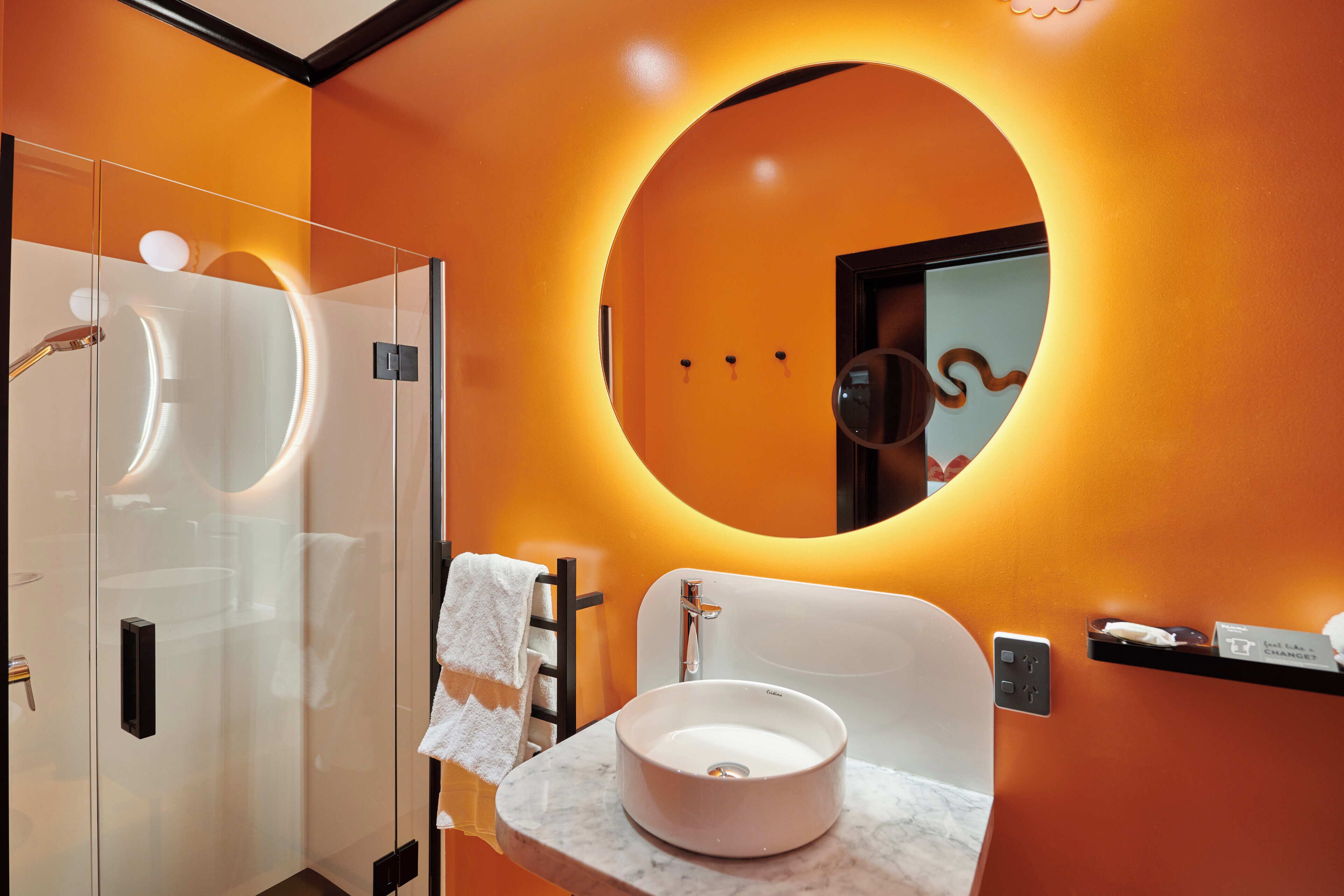 zest queen | bathroom | shower, hair dryer, towels, soap