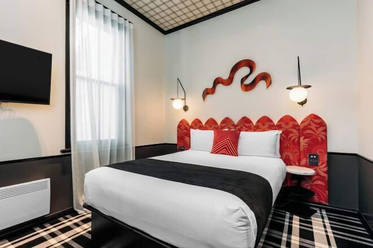 Cofres nos quartos, individualmente decorados