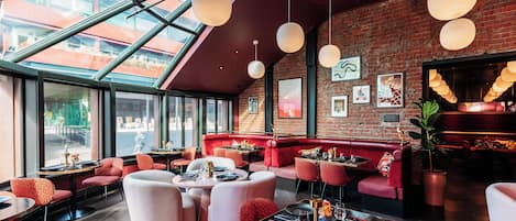 Desayuno buffet todos los días (NZD 35 por persona)