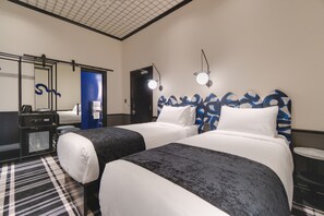 In-room safe, individually decorated, individually furnished - Naumi Studio Wellington (Wellington)