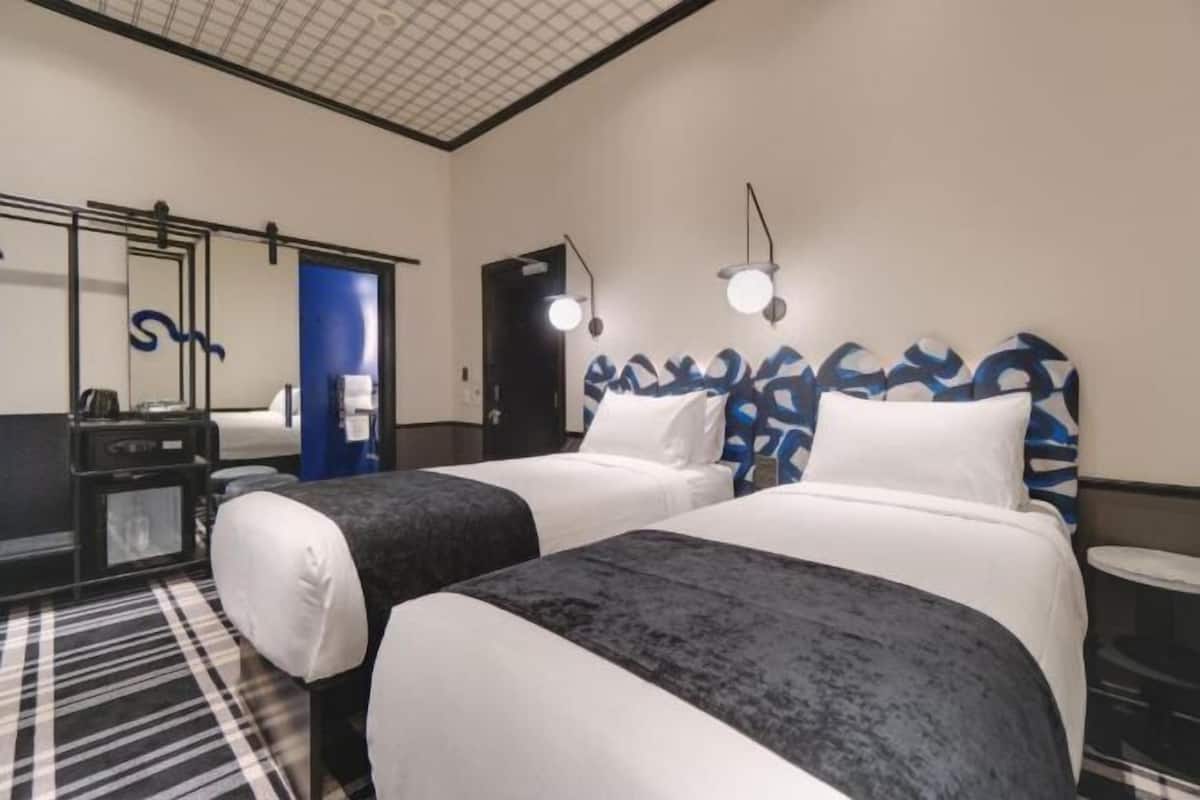 Cofres nos quartos, individualmente decorados