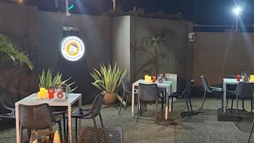 Se sirven desayunos y cenas