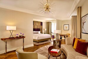 Junior Suite, 1 Bedroom, Corner | Premium bedding, down comforters, pillowtop beds, minibar