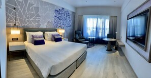 Deluxe Room City View Queen Bed