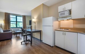 Deluxe Studio, Multiple Beds, Non Smoking | Private kitchen | Full-size fridge, microwave, stovetop, coffee/tea maker
