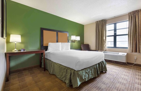 Studio, 1 Queen Bed, Non Smoking