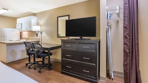 Desk, free WiFi, bed sheets - Extended Stay America Select Suites - Columbia - Stadium Blvd. (Columbia)